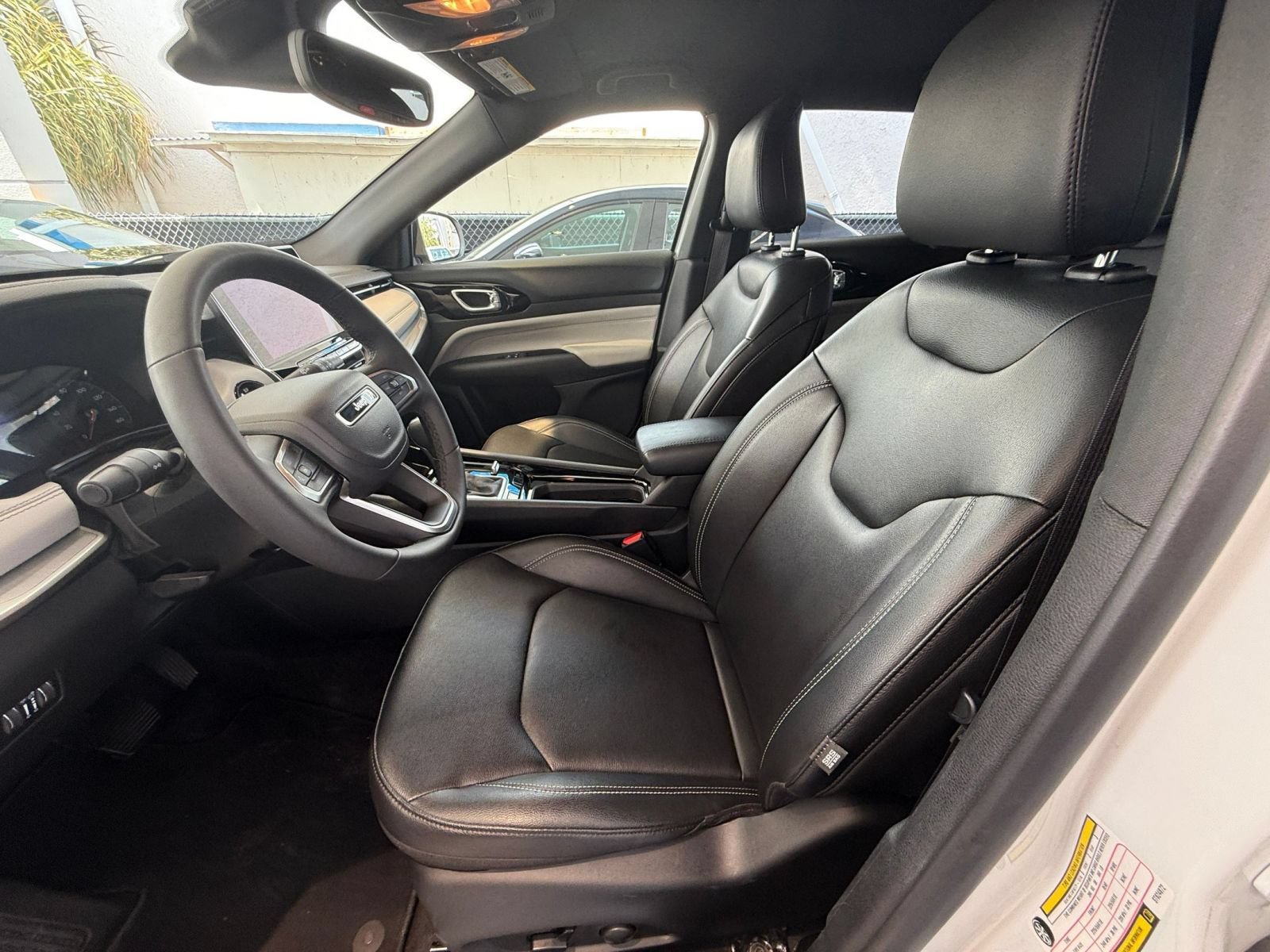 Used 2025 Jeep Compass Limited AWD/4WD image 28