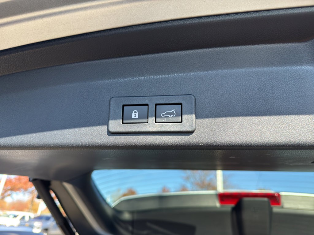 Used 2023 Subaru Ascent Touring image 29