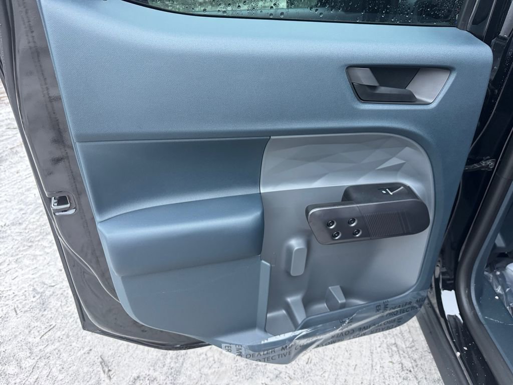 New 2025 Ford Maverick Lariat w/ Black Appearance Package image 24