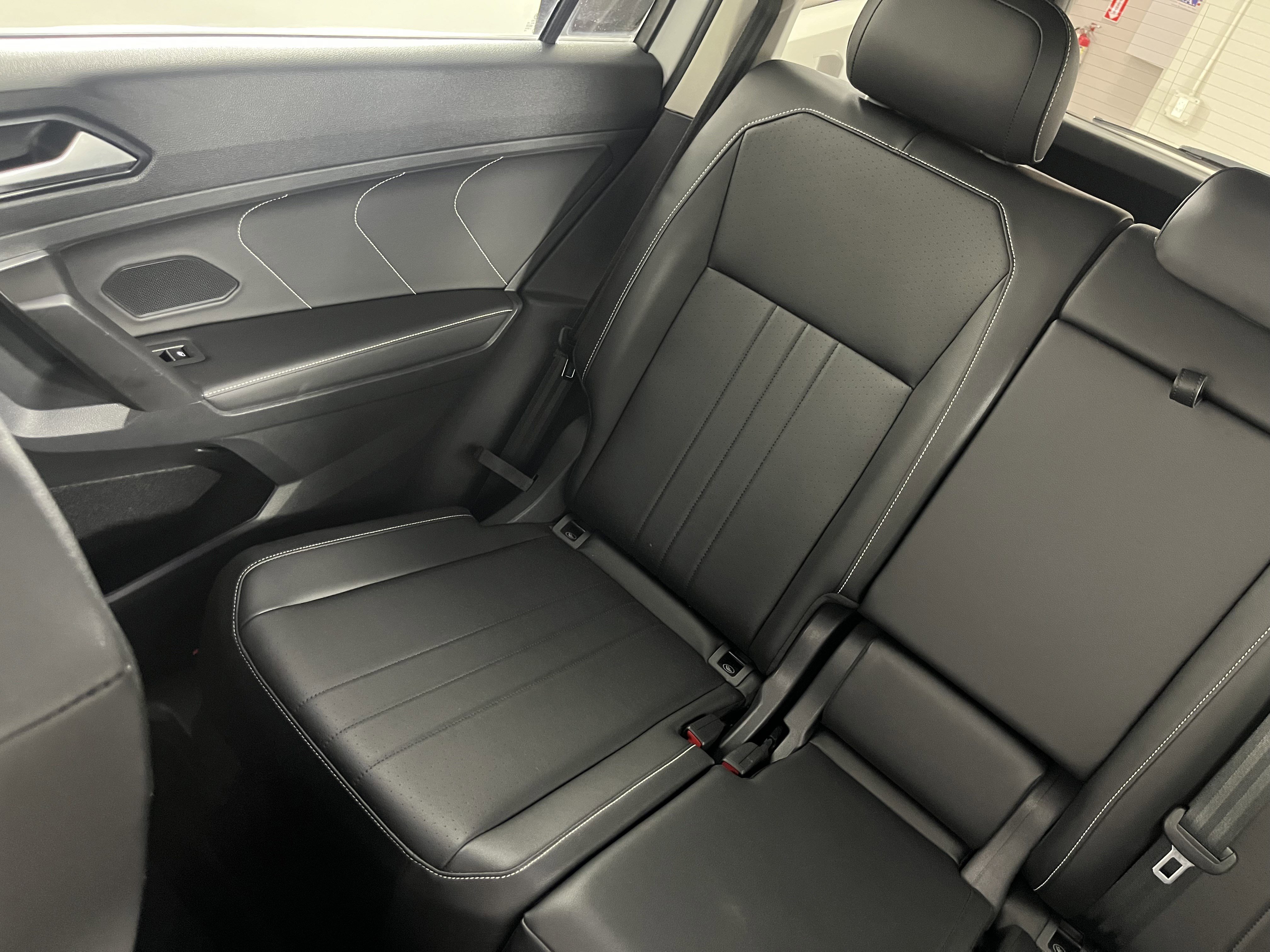 Certified 2022 Volkswagen Tiguan SE AWD/4WD image 12