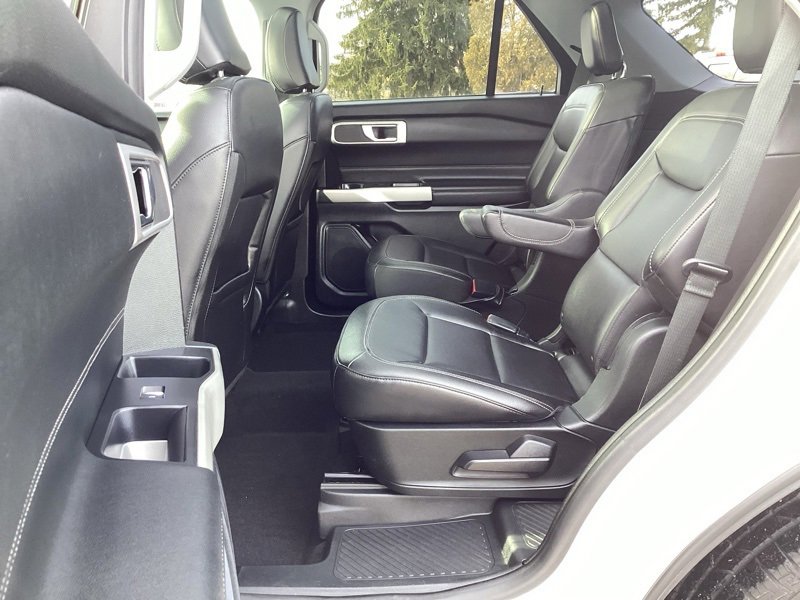 Used 2021 Ford Explorer XLT w/ Equipment Group 202A image 21