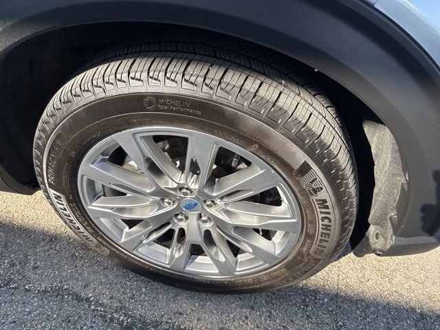 Used 2025 Ford Explorer Active w/ Active Comfort Package image 6