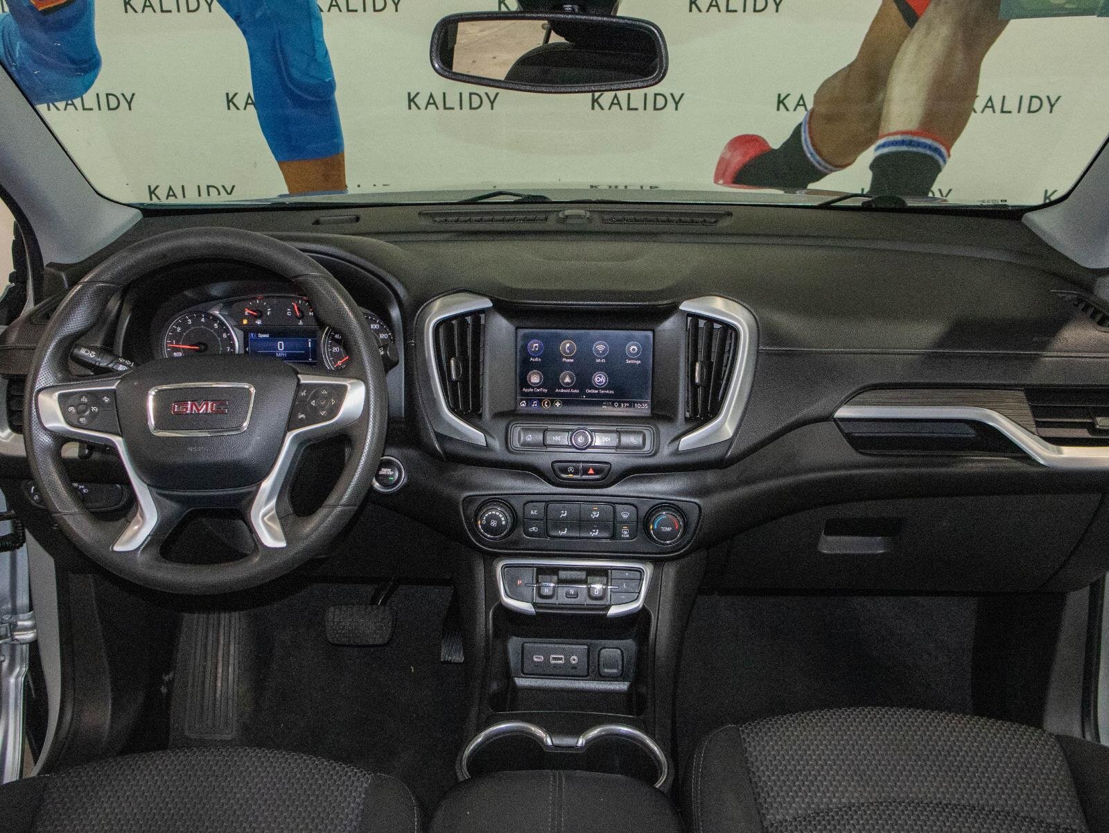 Used 2022 GMC Terrain SLE image 3