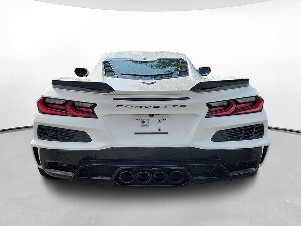 Used 2025 Chevrolet Corvette Z06 RWD image 5