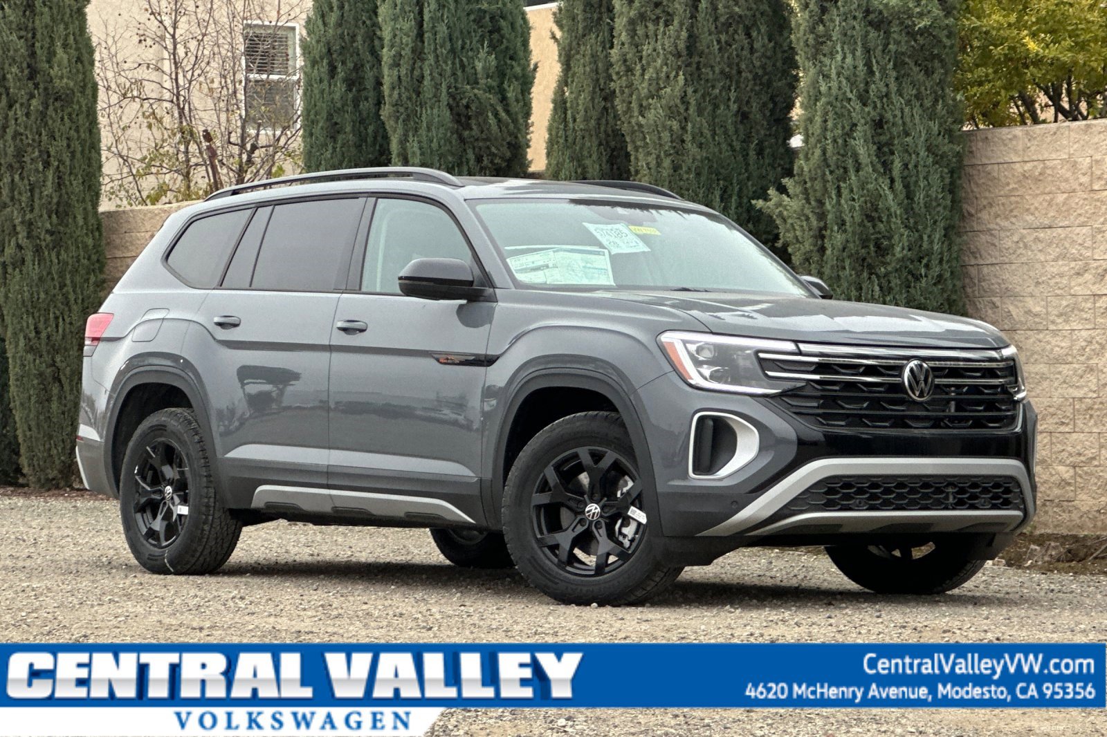 New 2025 Volkswagen Atlas Peak Edition SE