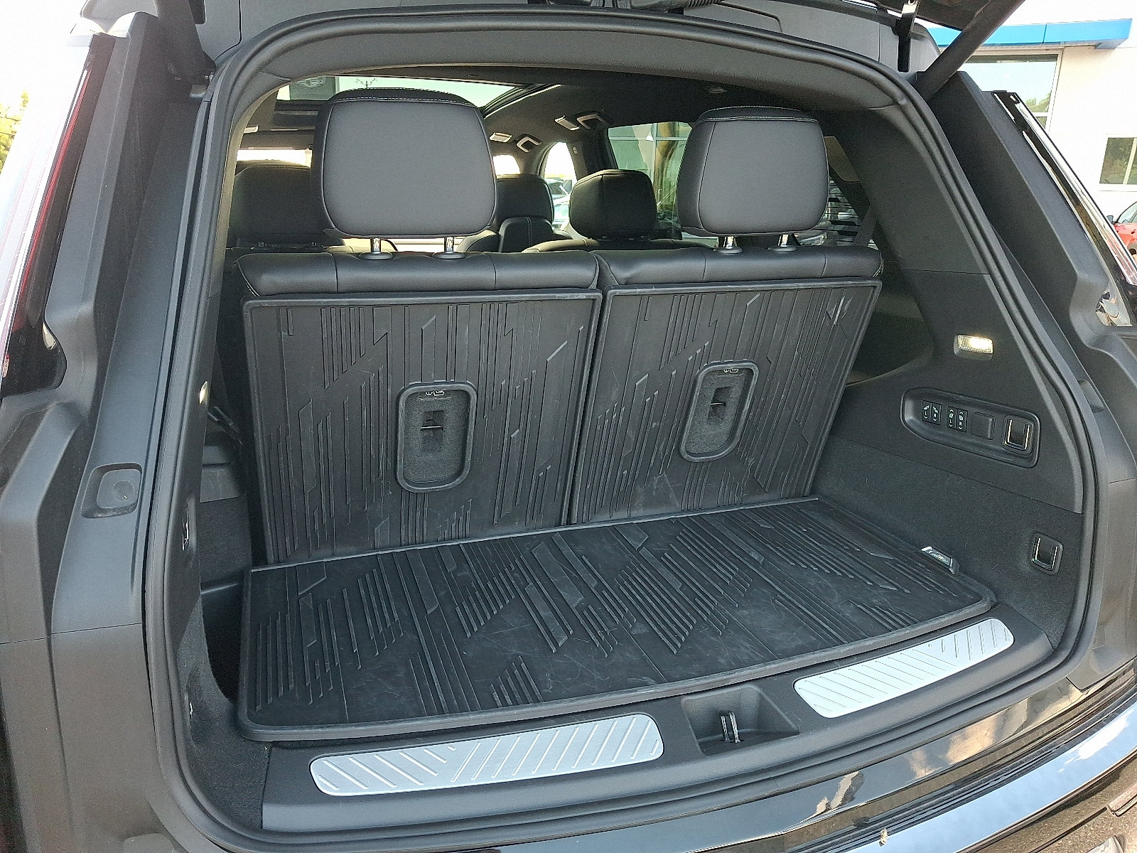 Certified 2026 Cadillac Vistiq Sport w/ LPO, Floor Liner Package AWD/4WD image 22