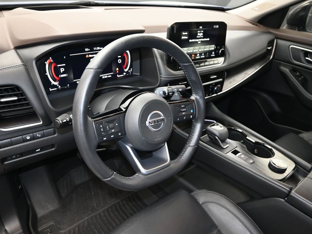 Used 2021 Nissan Rogue Platinum image 18