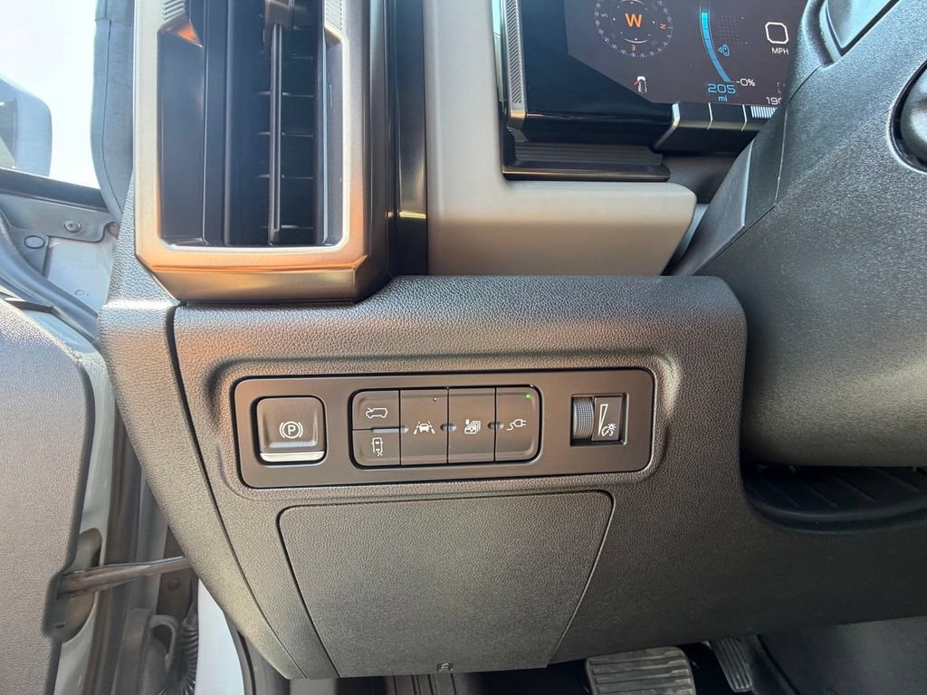 Used 2024 GMC Hummer EV 2X AWD/4WD image 3