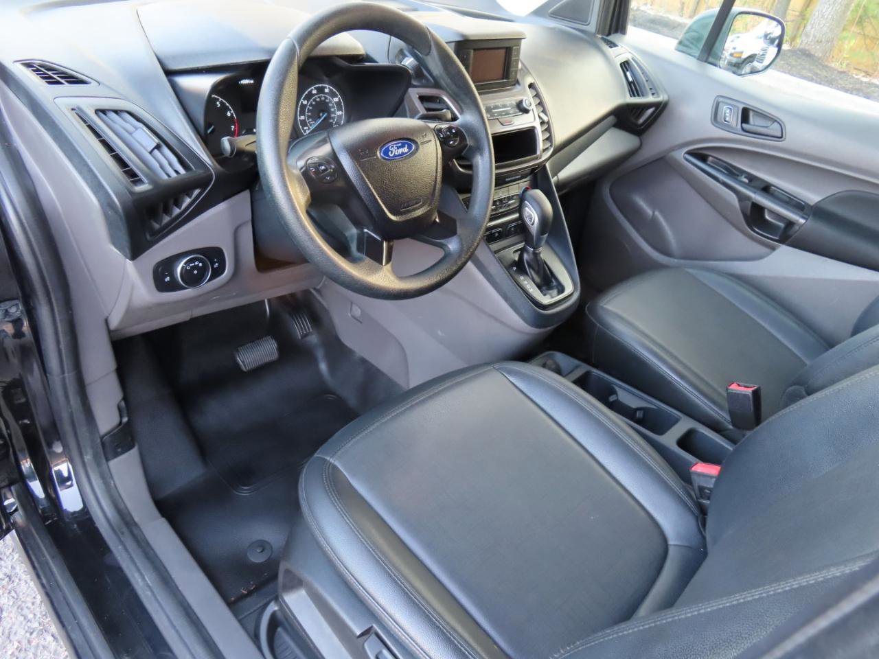 Used 2021 Ford Transit Connect XL image 9