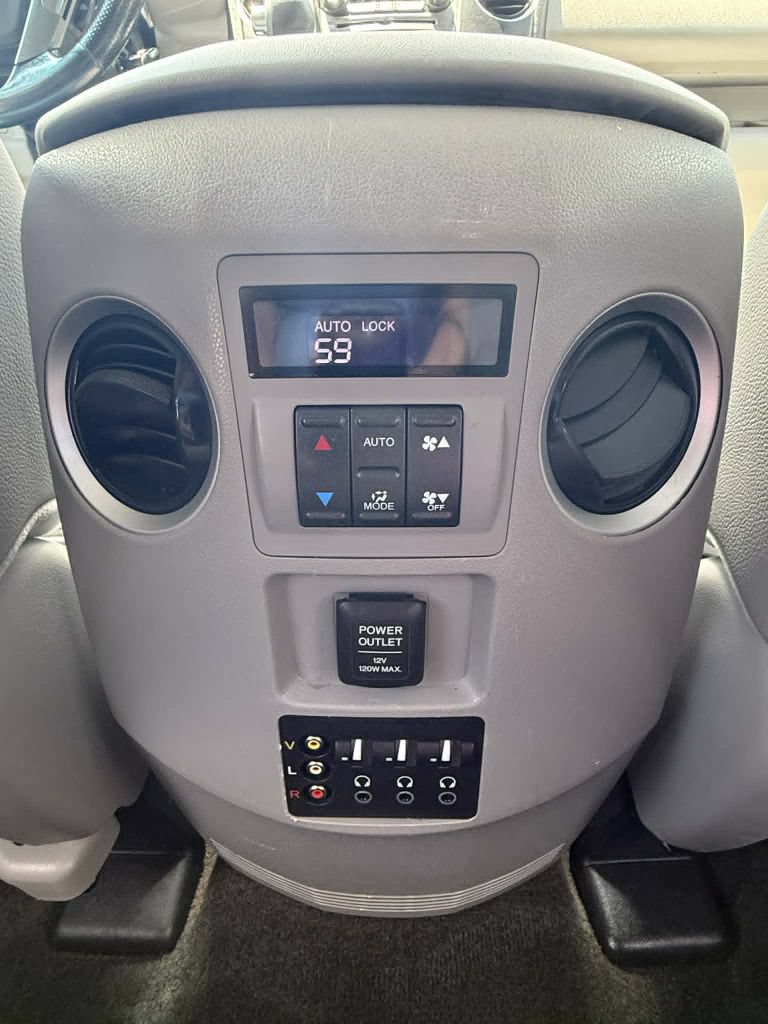 Used 2015 Honda Pilot Touring image 21