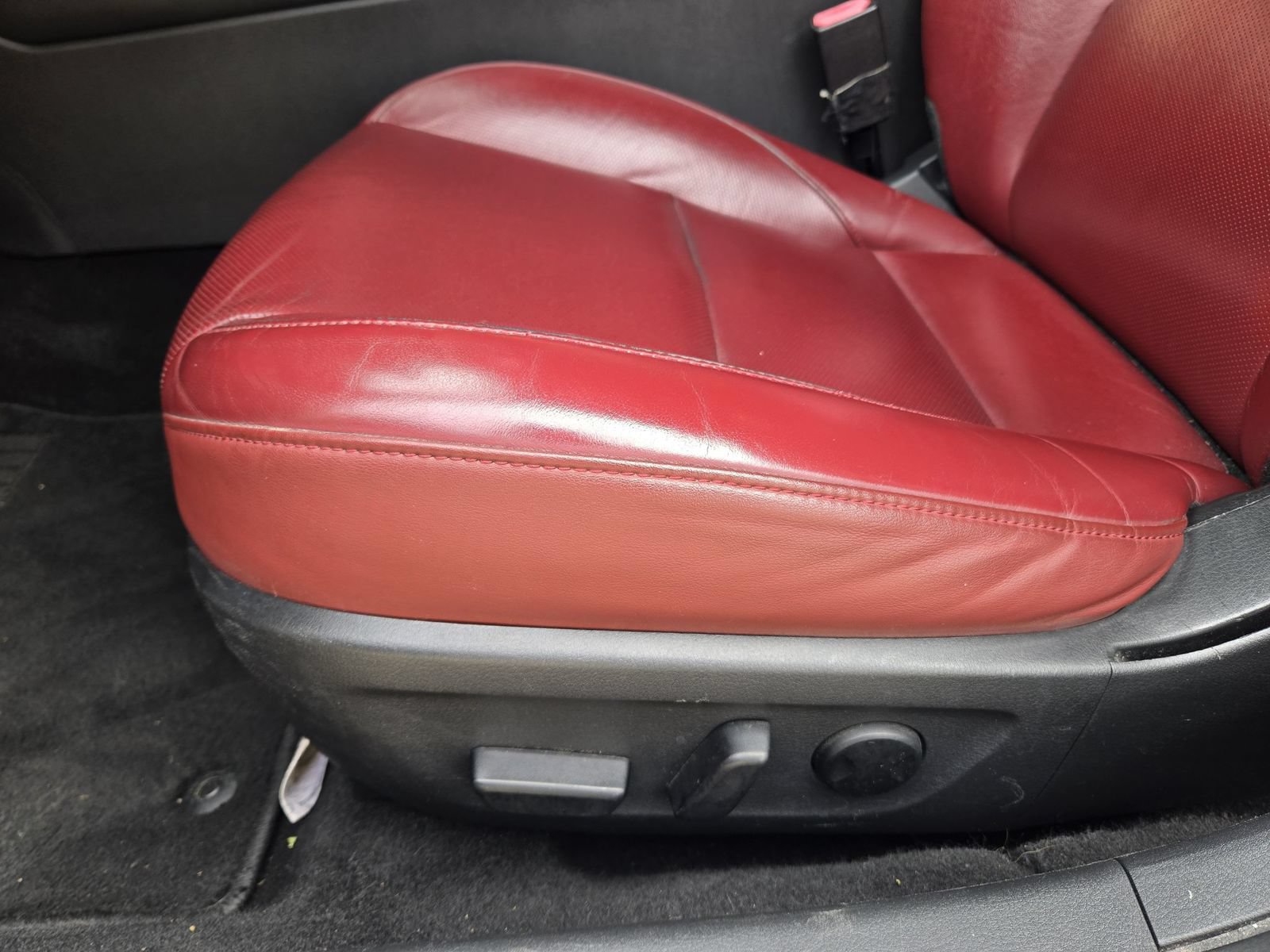 Used 2019 MAZDA MAZDA3 Hatchback w/ Premium Package FWD image 24