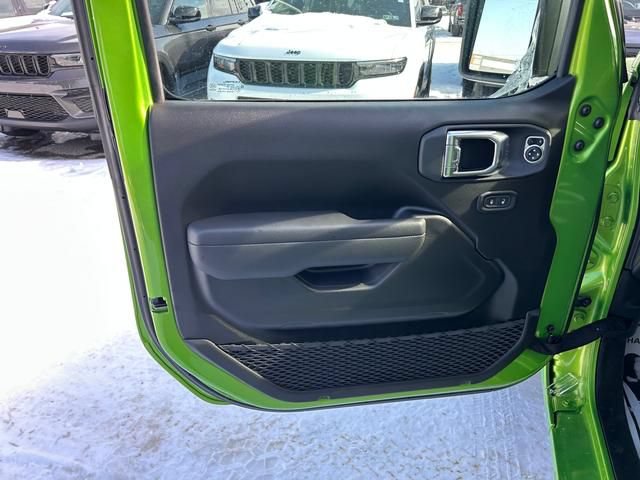 New 2025 Jeep Gladiator Sport AWD/4WD image 10