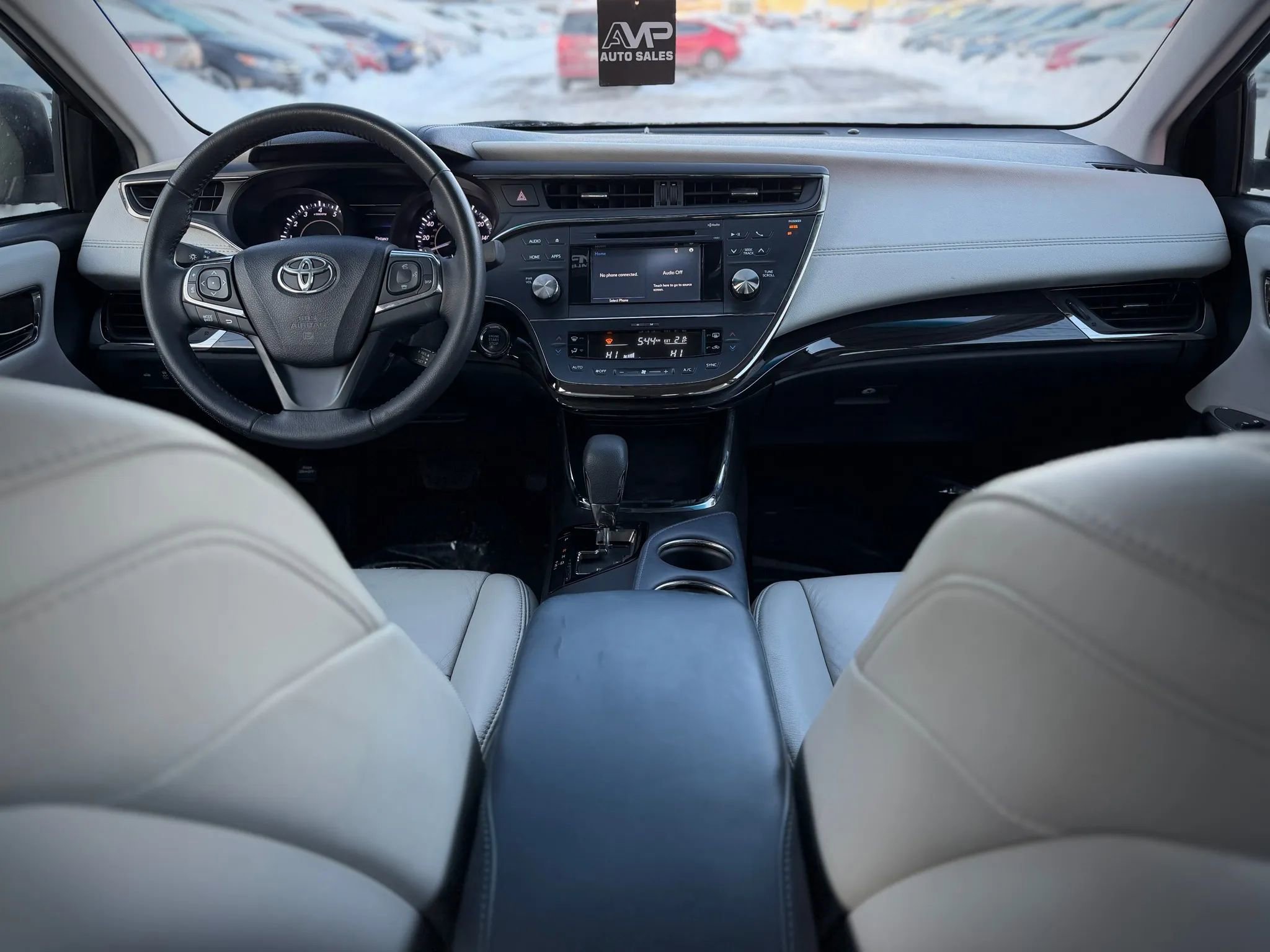 Used 2015 Toyota Avalon XLE image 12