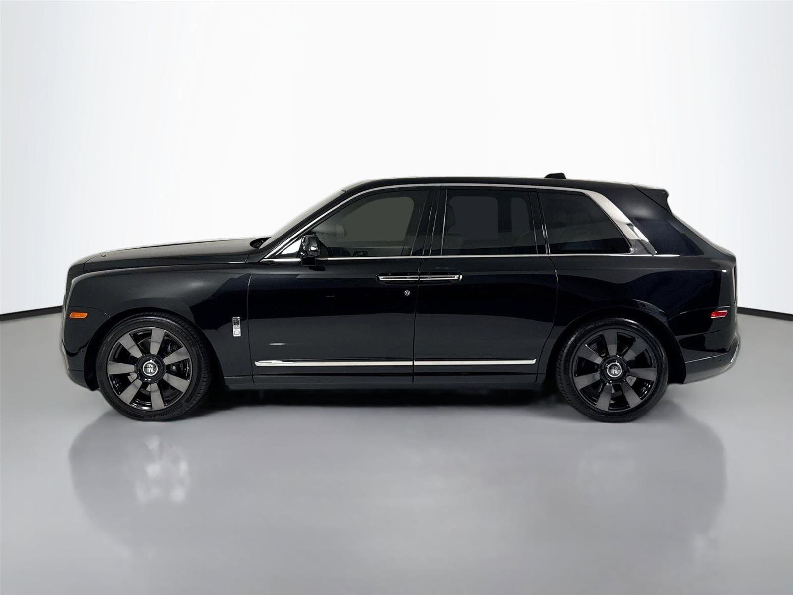 Used 2019 Rolls-Royce Cullinan image 10