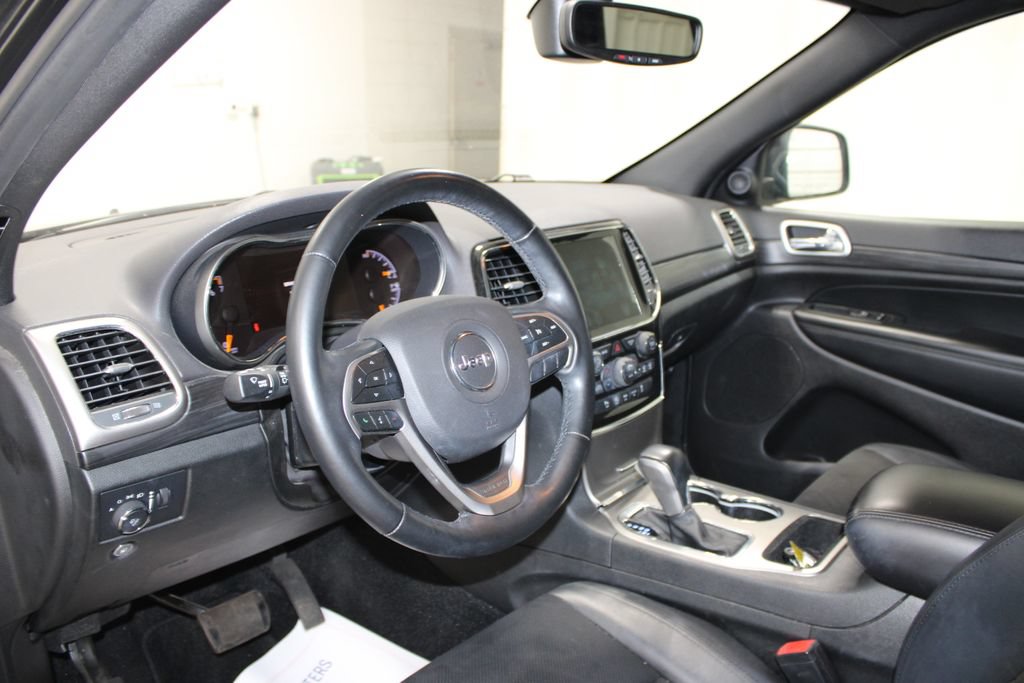 Used 2022 Jeep Grand Cherokee Laredo X RWD image 14