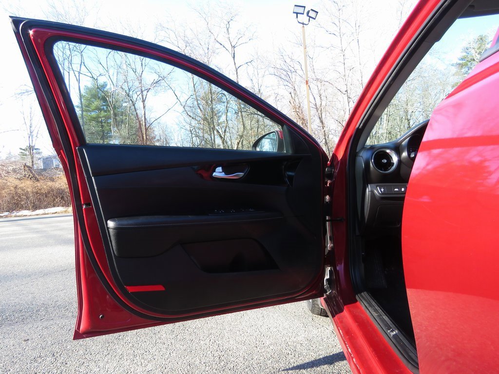 Used 2019 Kia Forte S image 9