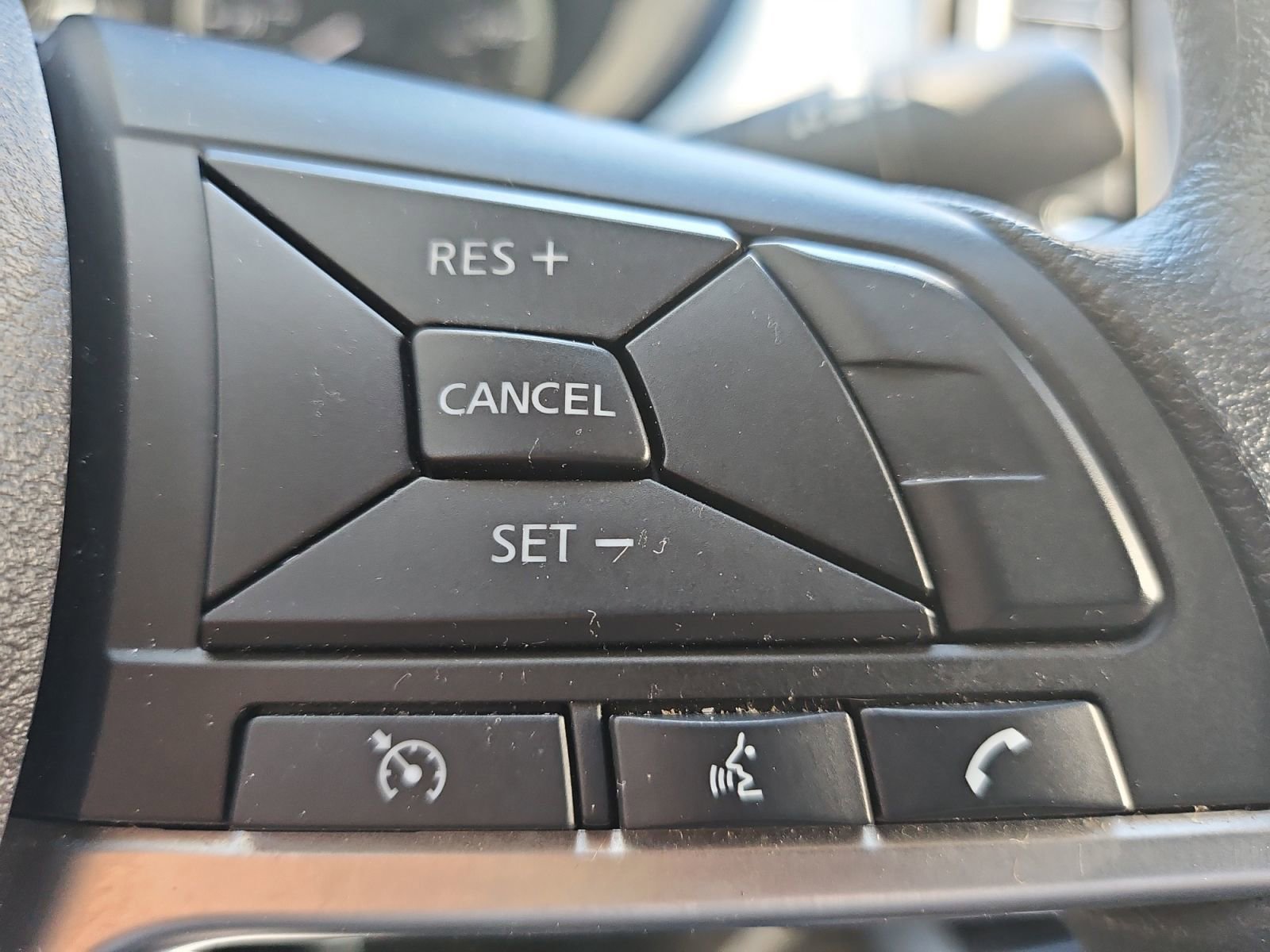 Used 2025 Nissan Versa SV FWD image 23