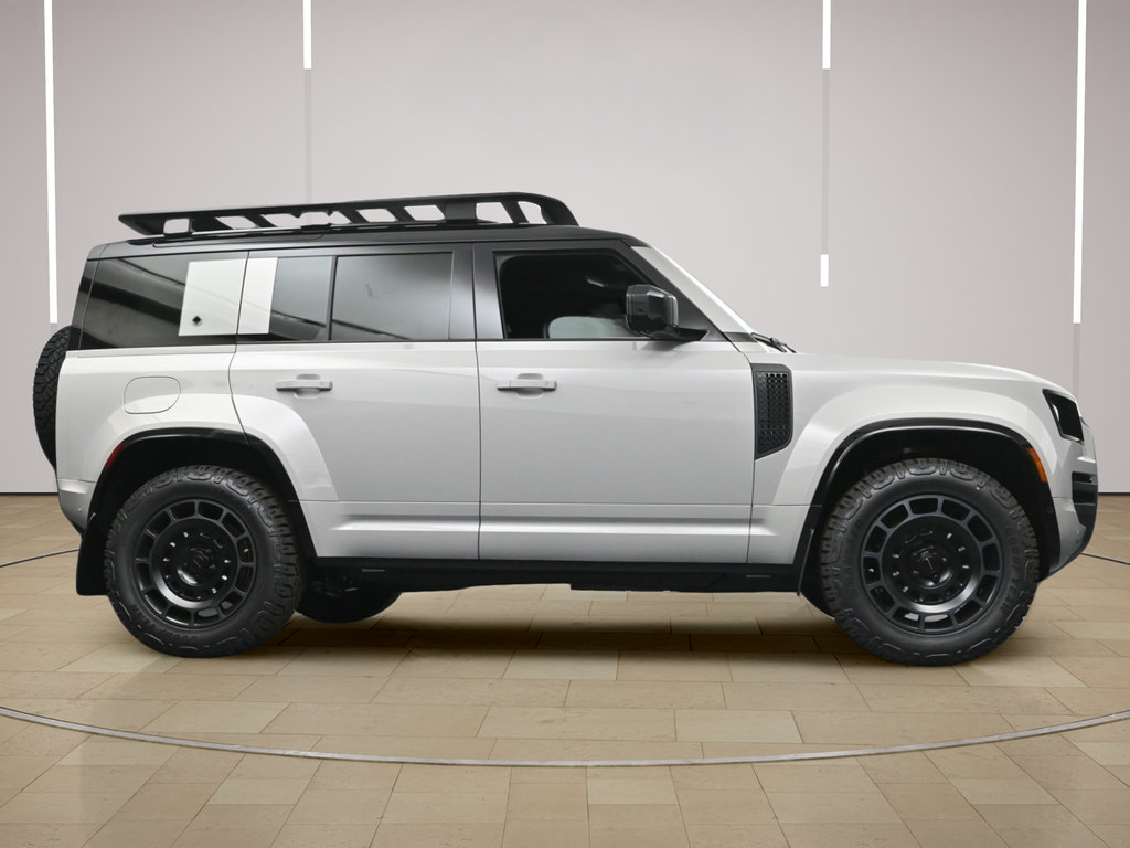 New 2026 Land Rover Defender 110 AWD/4WD image 27
