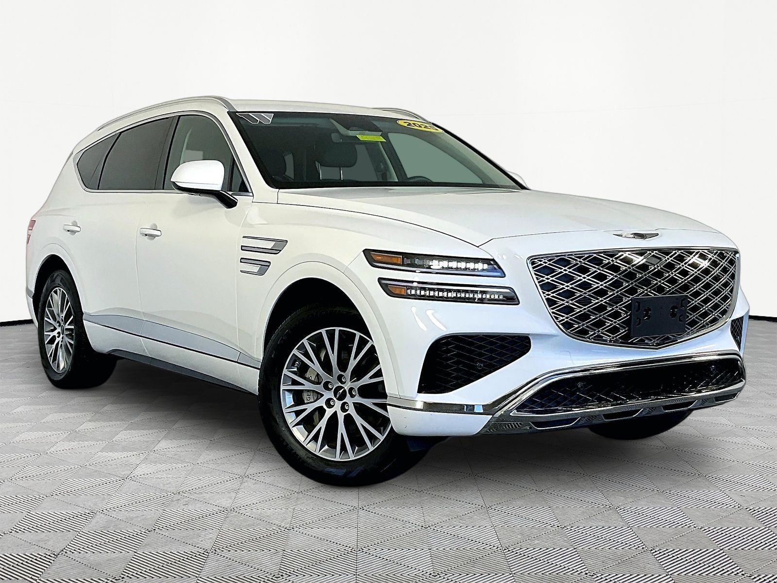 Used 2025 Genesis GV80 2.5T AWD/4WD image 3