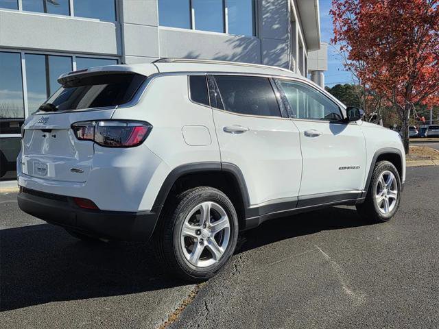 Certified 2024 Jeep Compass Latitude image 4