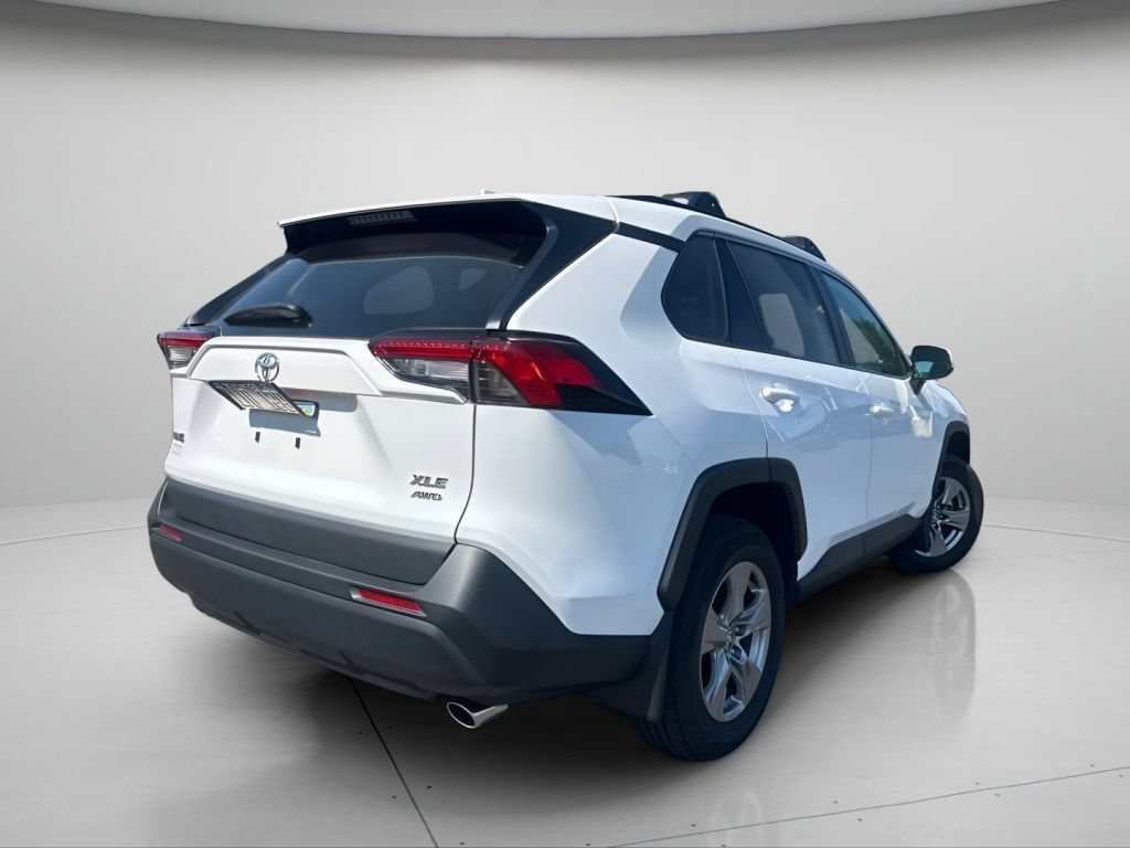 Used 2024 Toyota RAV4 XLE AWD/4WD image 11