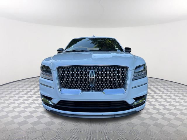 Used 2021 Lincoln Navigator L Reserve w/ Luxury Package AWD/4WD image 2