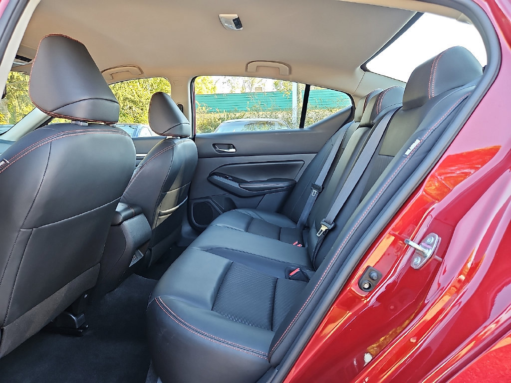 Certified 2024 Nissan Altima 2.5 SR FWD image 12