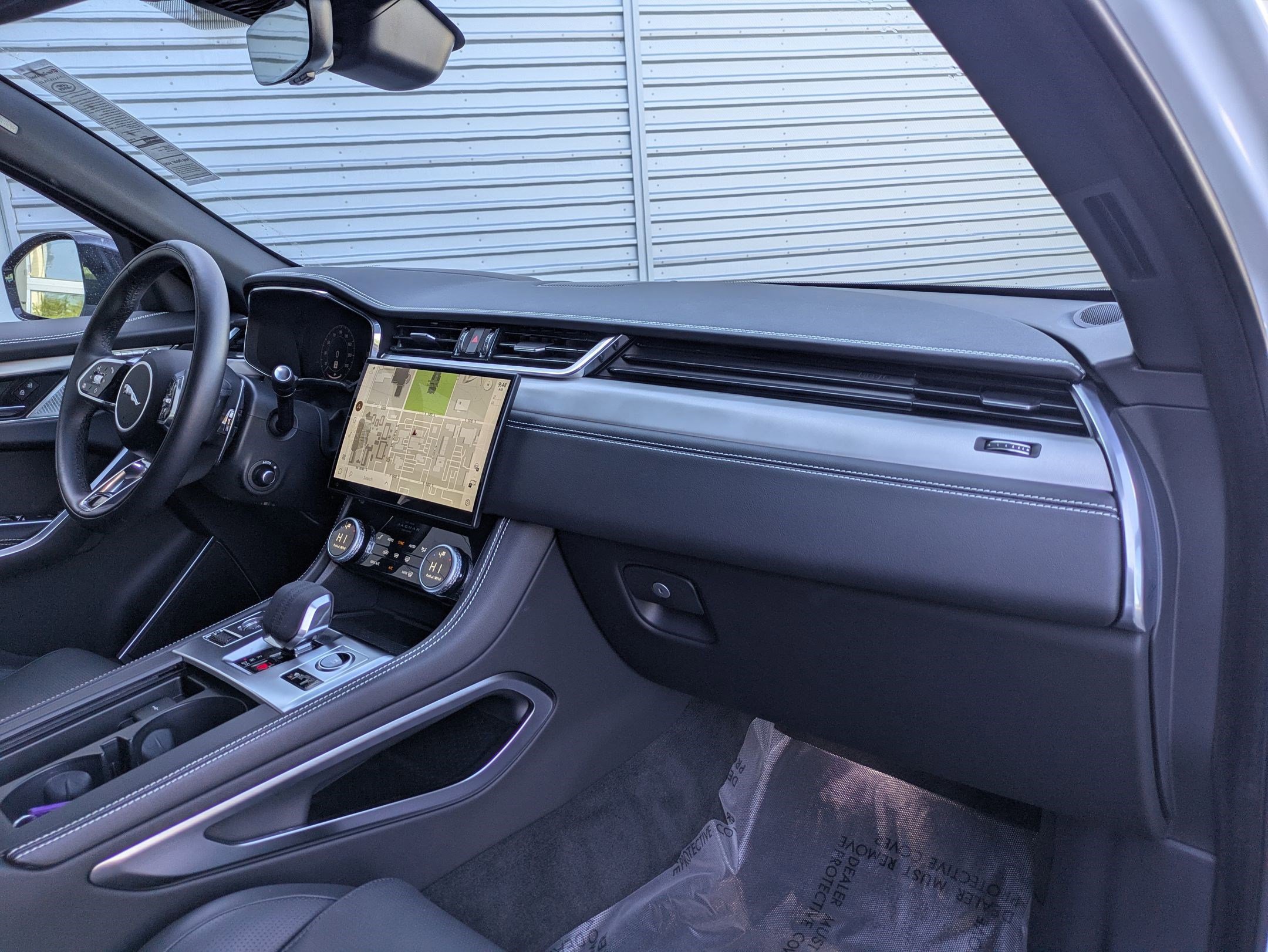 Used 2026 Jaguar F-PACE R-Dynamic S AWD/4WD image 31