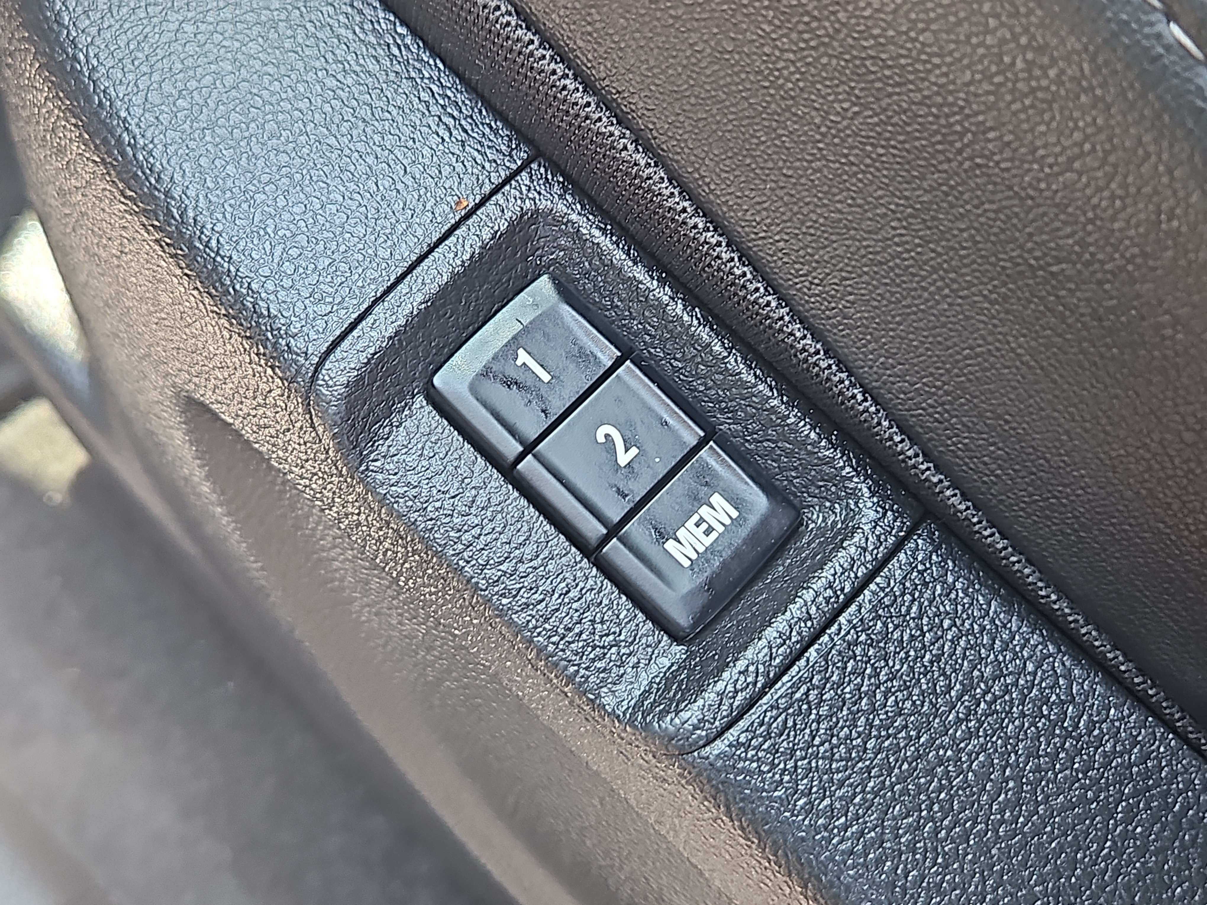 Used 2019 Buick Encore Essence w/ Safety Package II AWD/4WD image 11