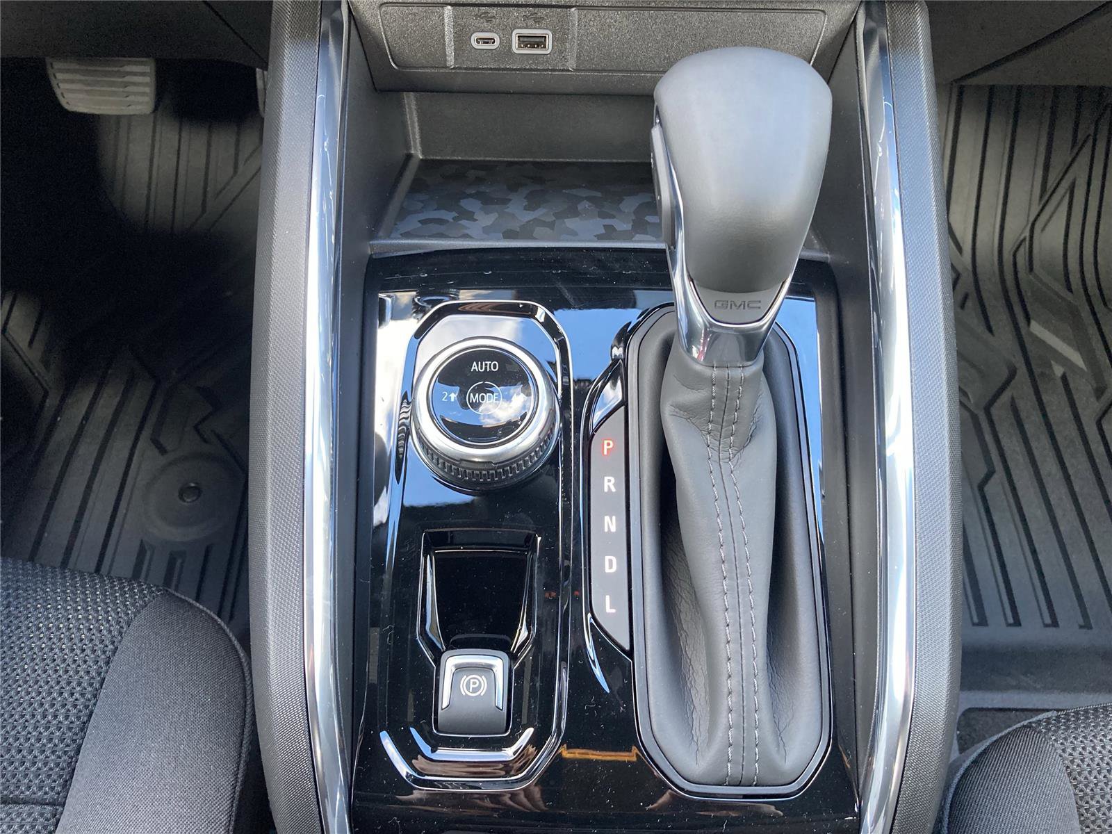 New 2026 GMC Canyon Elevation w/ Convenience Package image 26