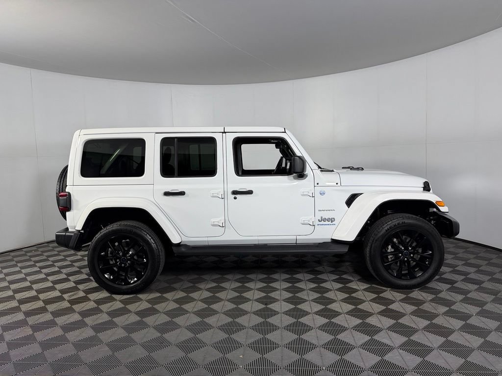 Used 2024 Jeep Wrangler Unlimited Sahara AWD/4WD image 6