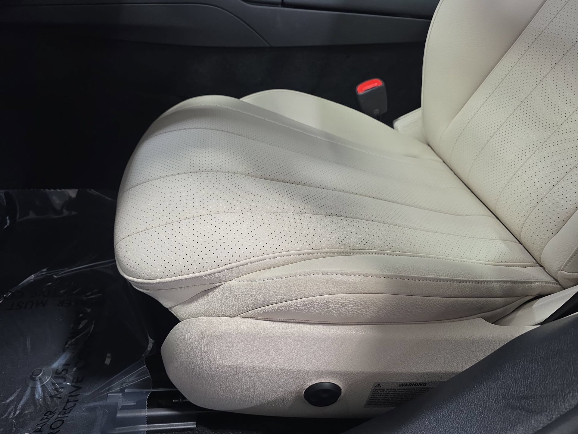 Used 2025 Mercedes-Benz E 350 4MATIC Sedan image 28