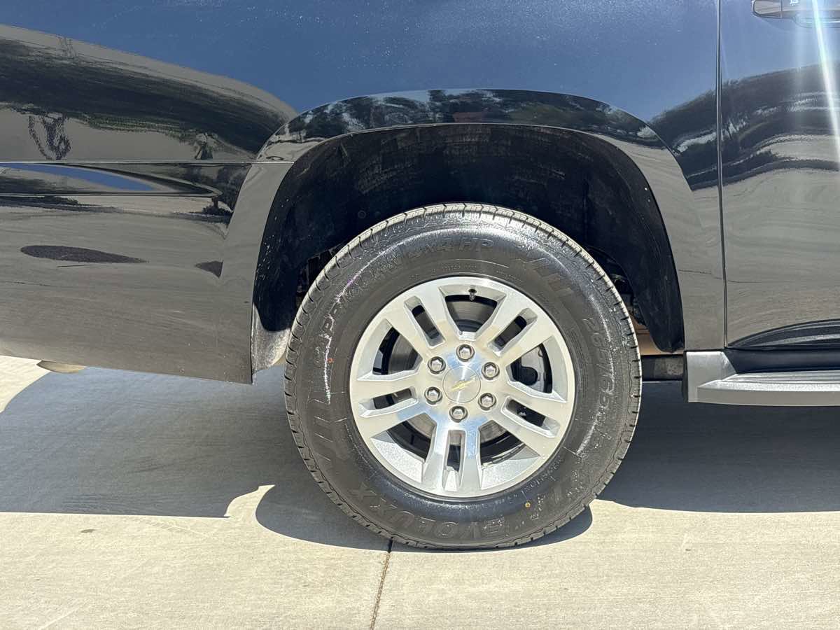 Used 2017 Chevrolet Suburban LT AWD/4WD image 9