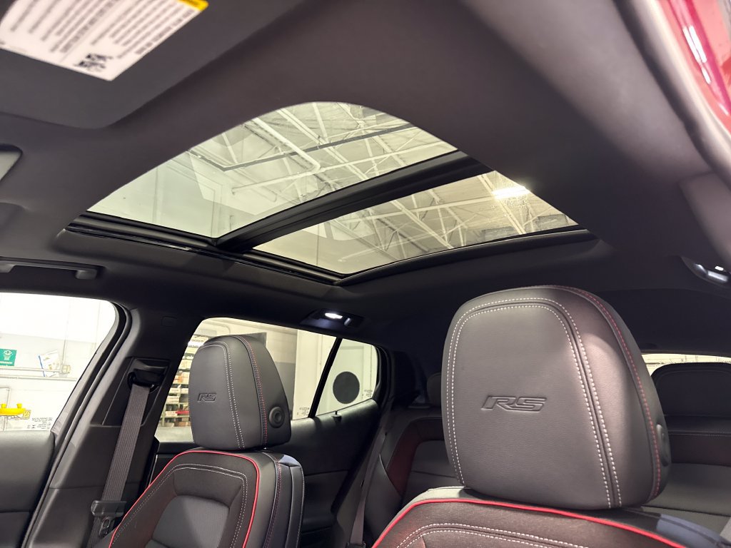 New 2025 Chevrolet Equinox EV RS w/ Active Safety Package 3 AWD/4WD image 2