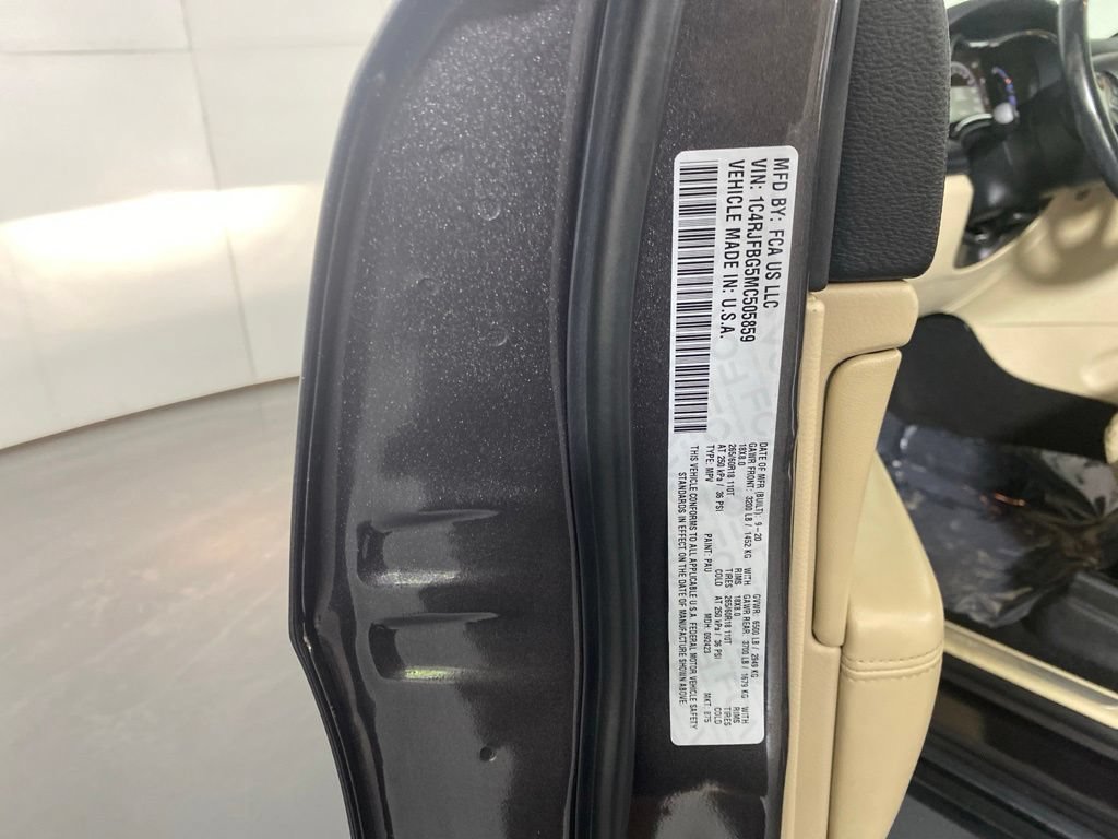 Used 2021 Jeep Grand Cherokee Limited AWD/4WD image 39