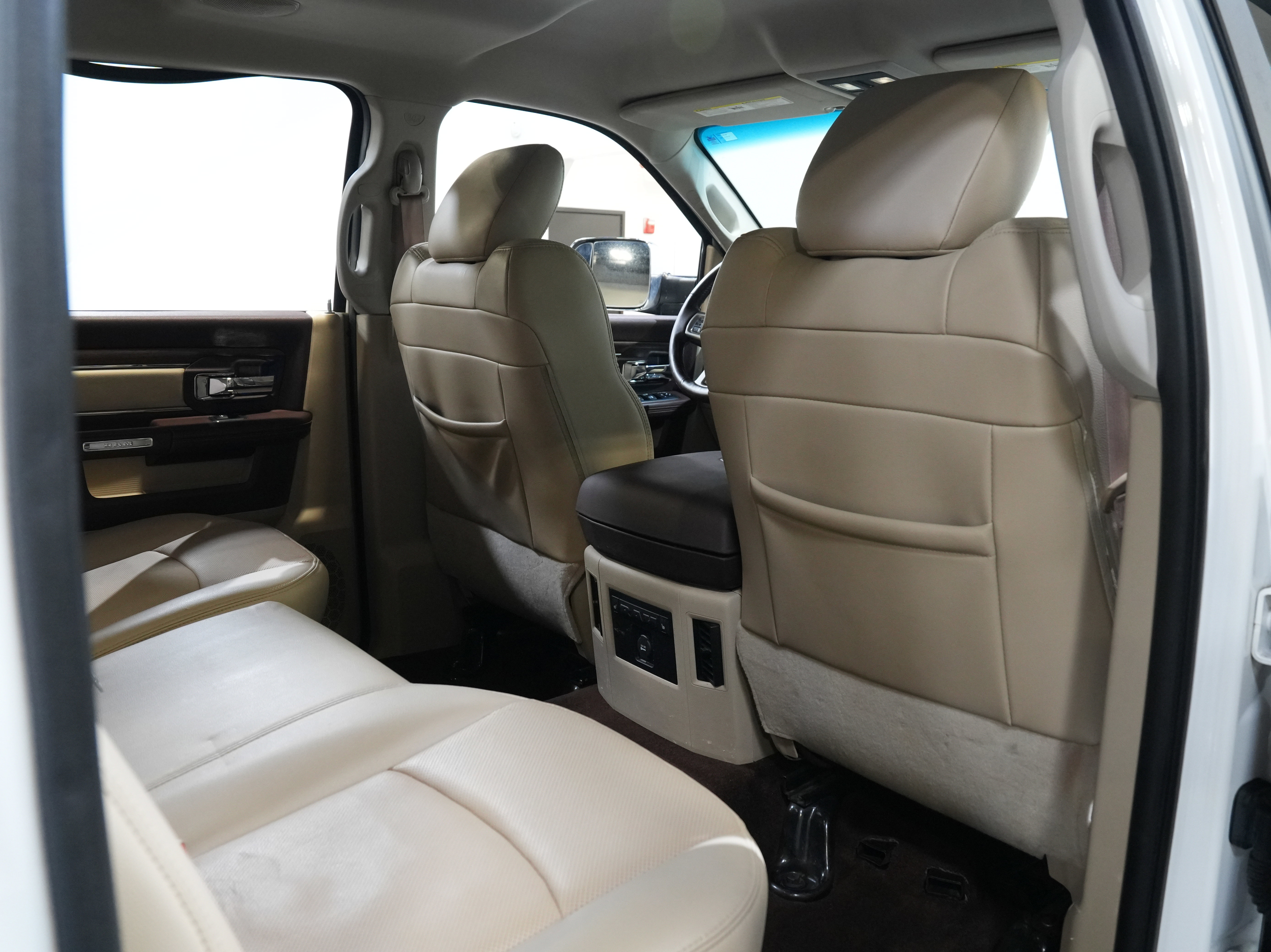 Used 2015 RAM 2500 Laramie w/ Convenience Group image 39