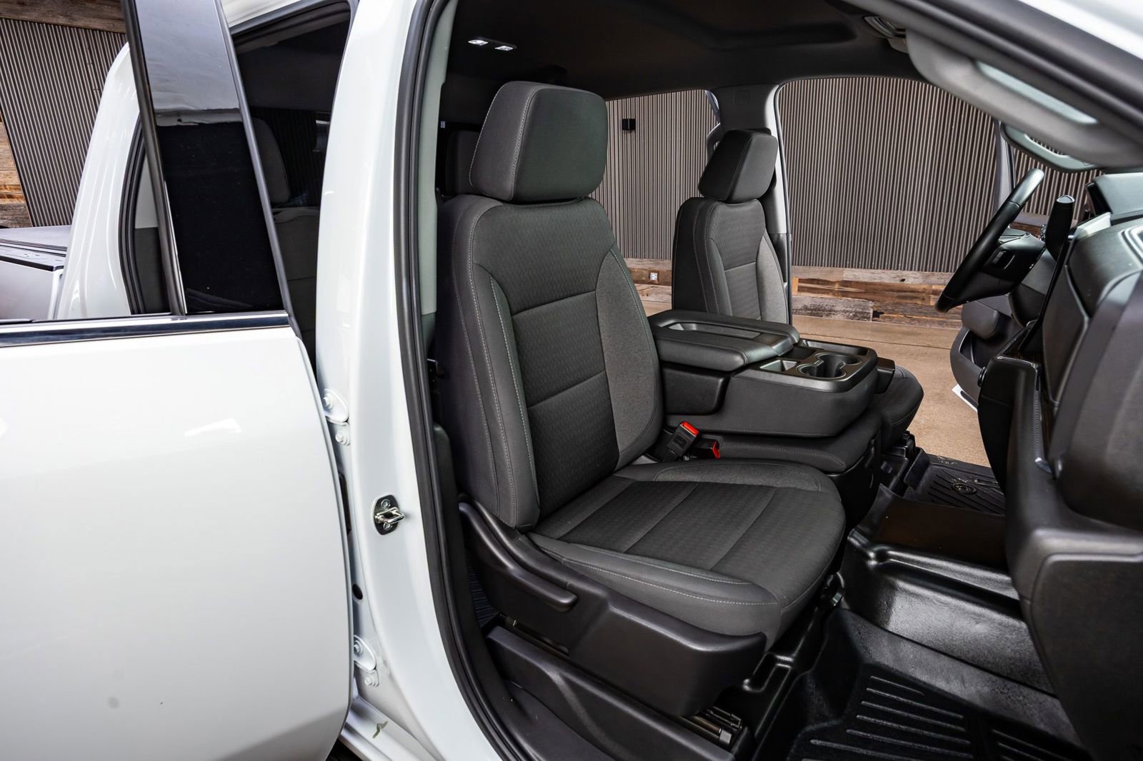 Used 2024 GMC Sierra 3500 SLE image 31