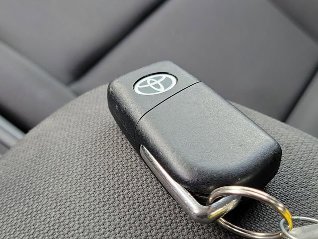 Used 2023 Toyota Corolla LE FWD image 32