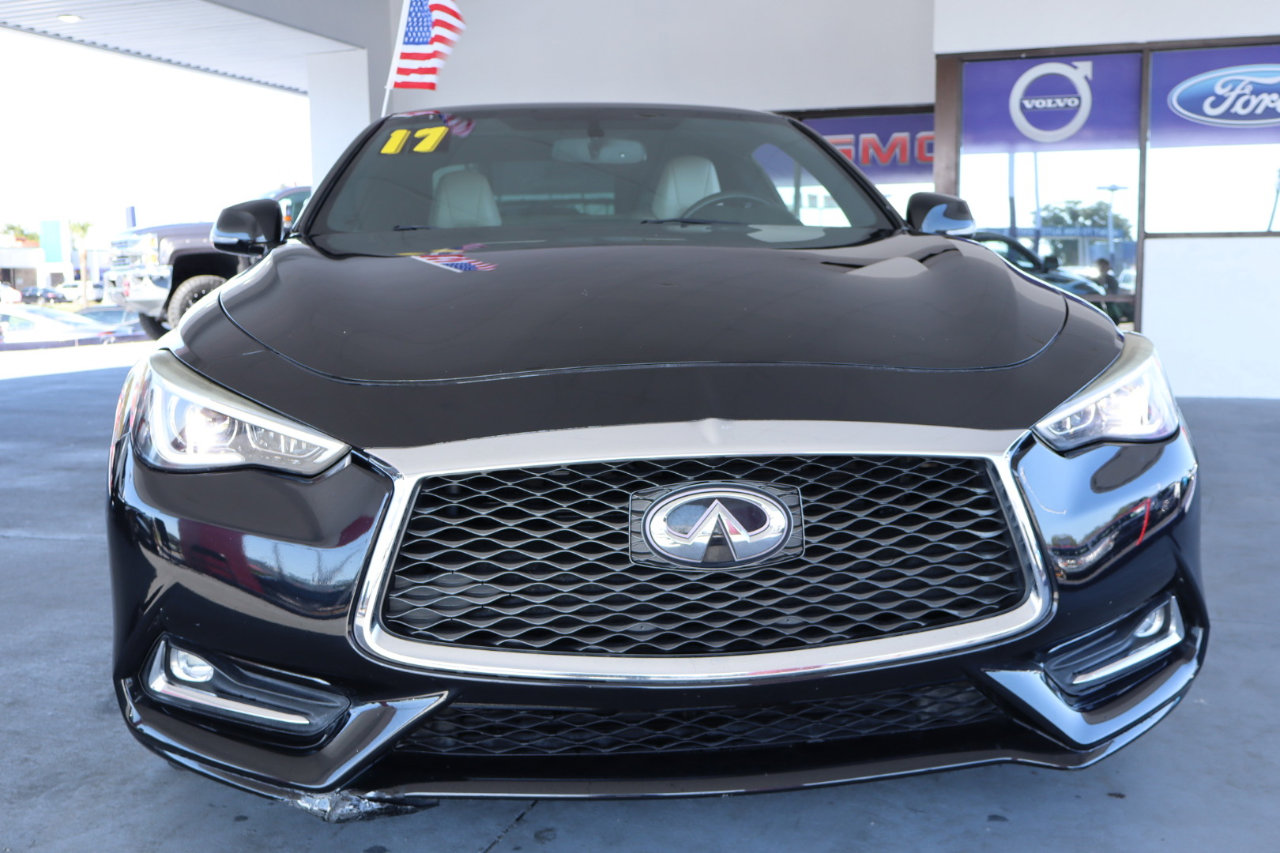 Used 2017 INFINITI Q60 3.0t w/ Premium Plus Package 3.0T image 10