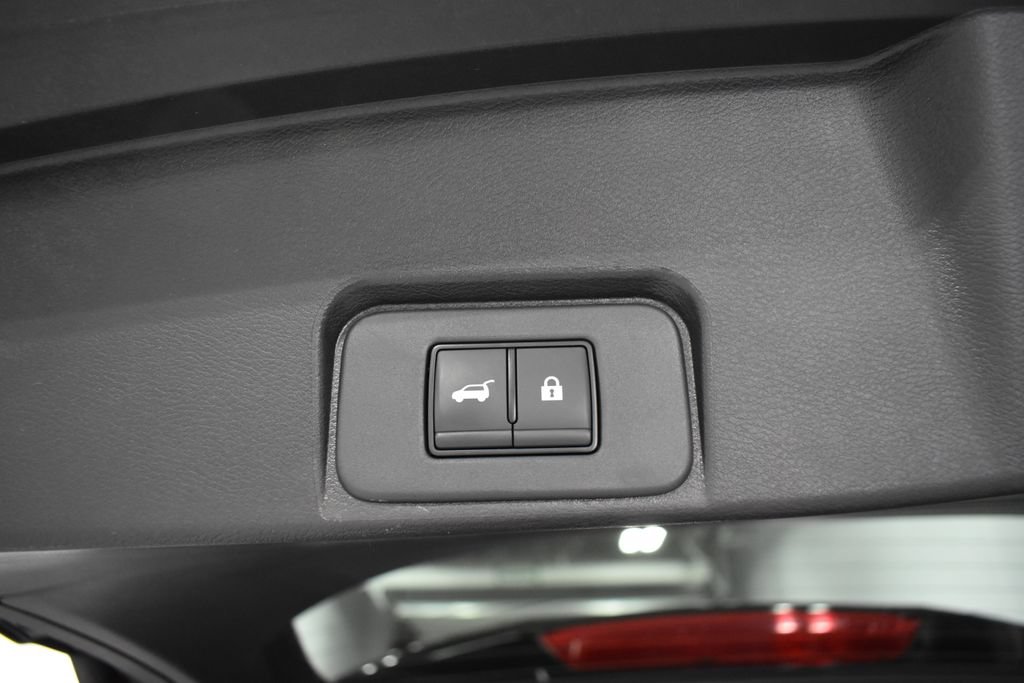 Certified 2026 Nissan Rogue Dark Armor AWD/4WD image 33