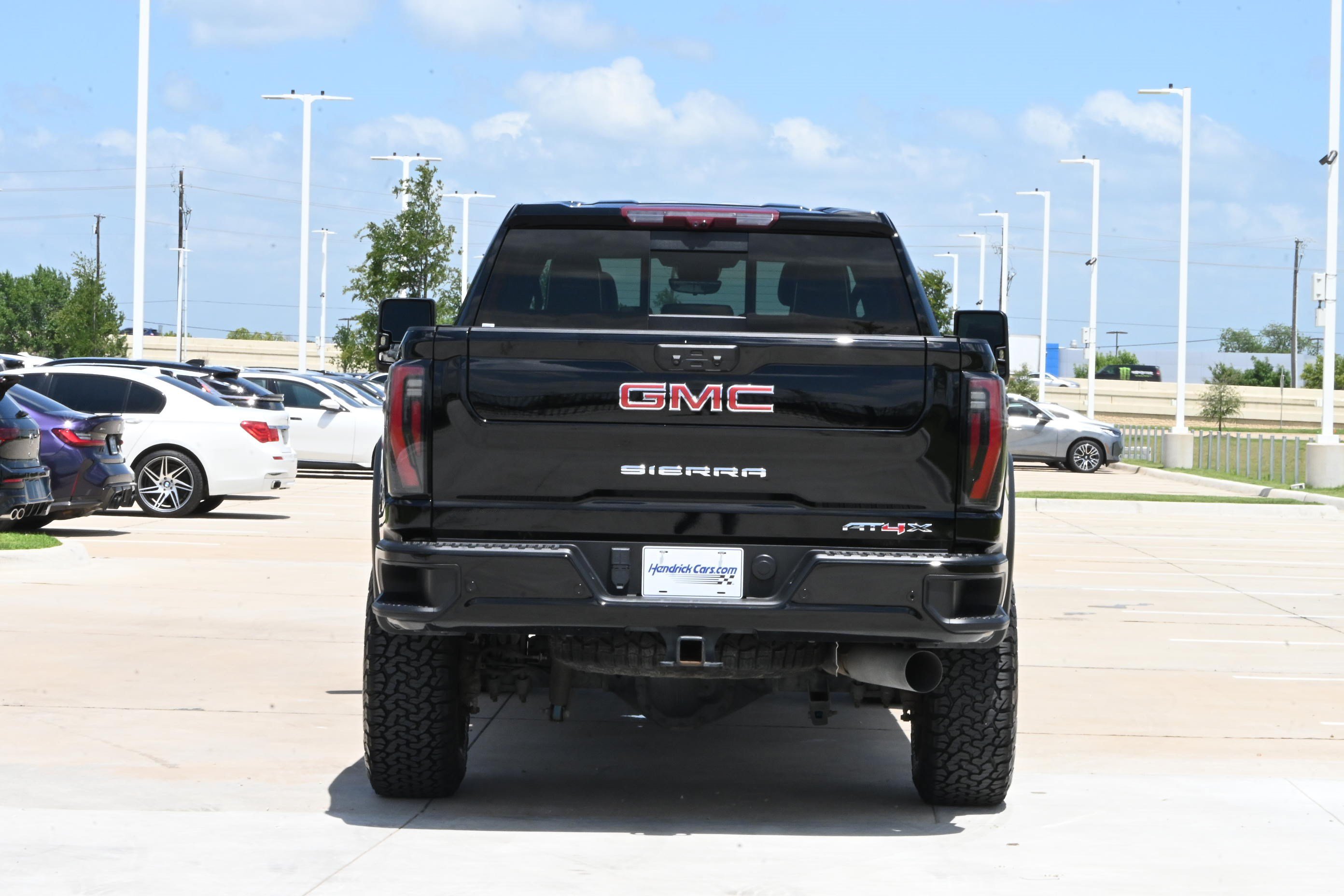 Used 2024 GMC Sierra 2500 AT4X AWD/4WD image 8