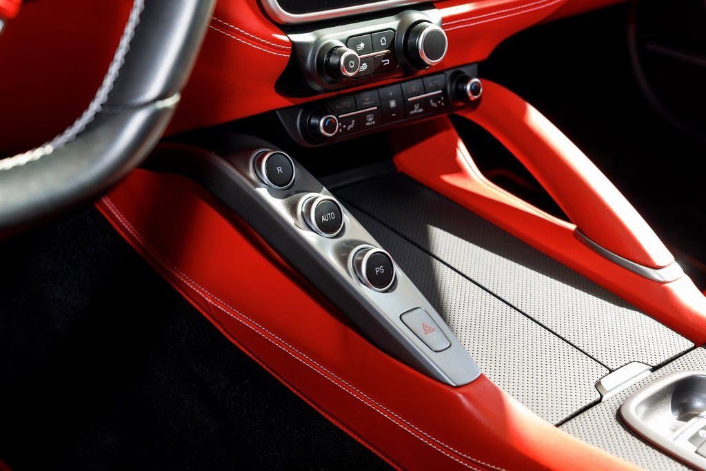 Used 2019 Ferrari GTC4Lusso image 20