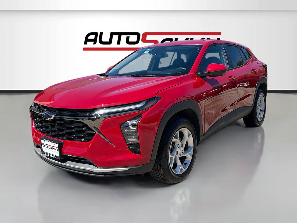 Used 2026 Chevrolet Trax LS w/ LS Convenience Package FWD image 3