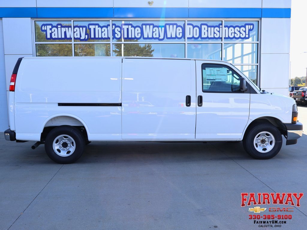 New 2025 GMC Savana 3500 Work Van w/ Driver Convenience Package