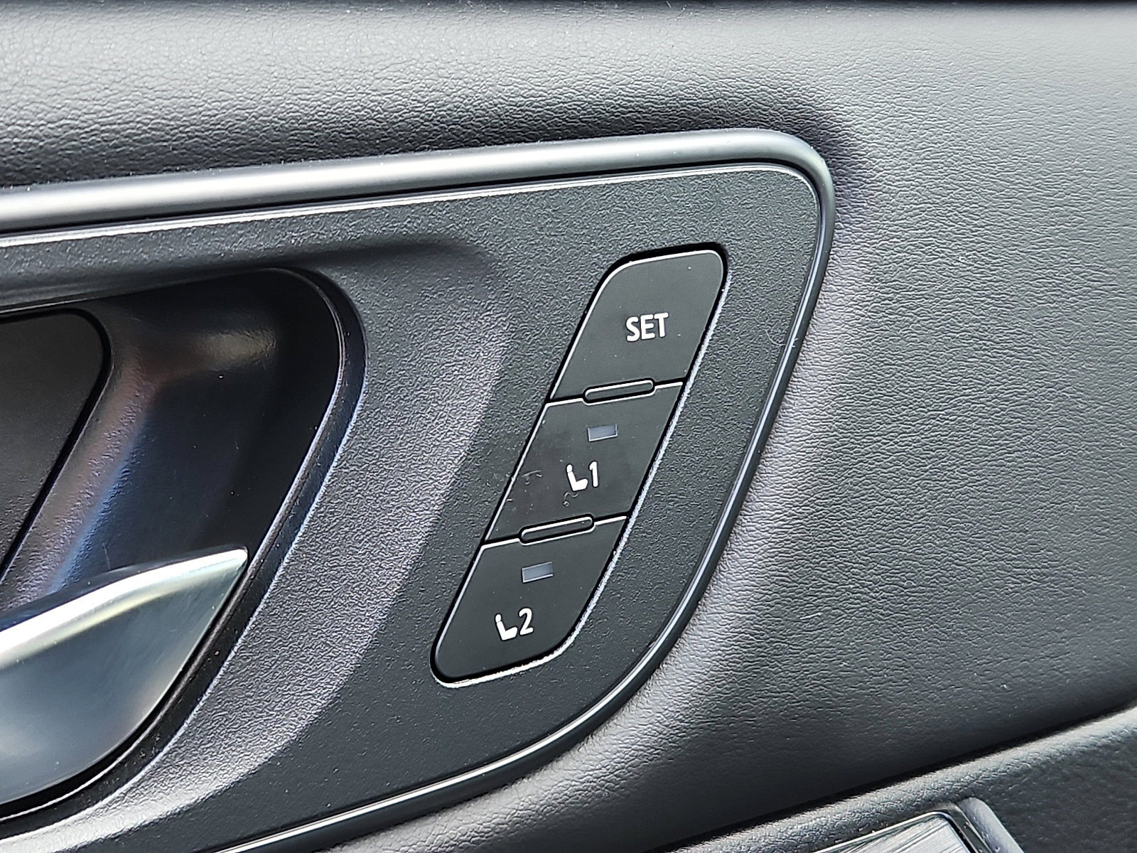 Certified 2023 Nissan Rogue SL w/ SL Premium Package image 25