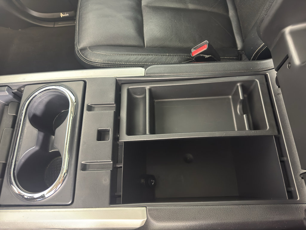 Used 2020 Nissan Titan SL w/ Moonroof Package RWD image 28