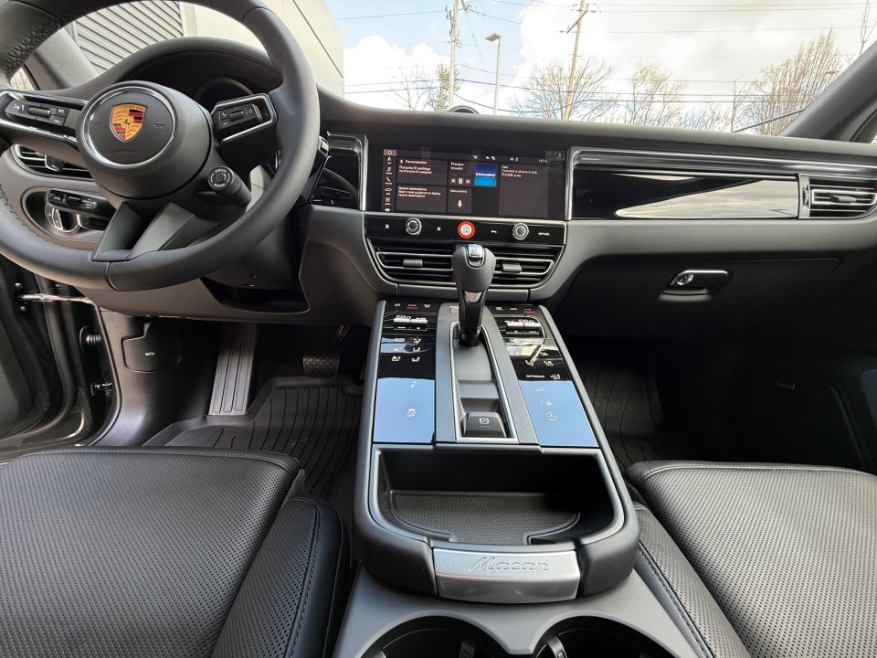 New 2026 Porsche Macan Turbo image 16