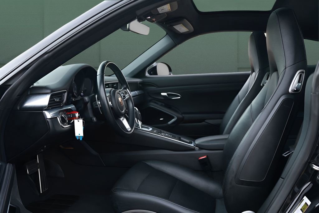 Used 2017 Porsche 911 Carrera S image 10