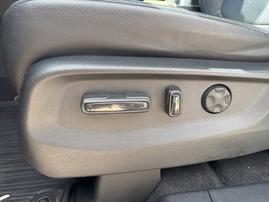 Used 2023 Honda Odyssey Touring image 11