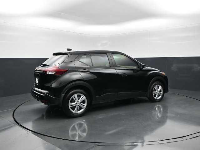 Certified 2025 Nissan Kicks Play S FWD image 7